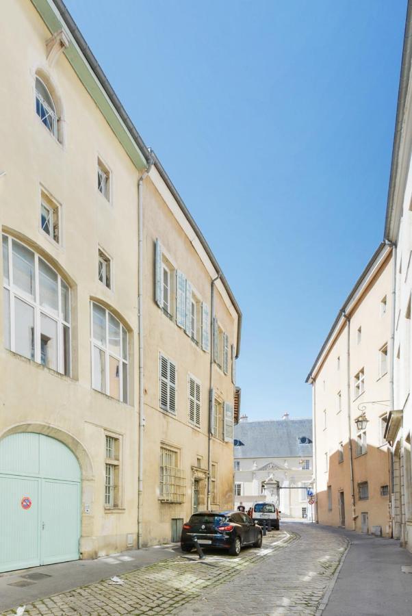 Ideal Pros Et Tourisme - Le Loft De Guise Avec Parking Prive Leilighet Nancy Eksteriør bilde