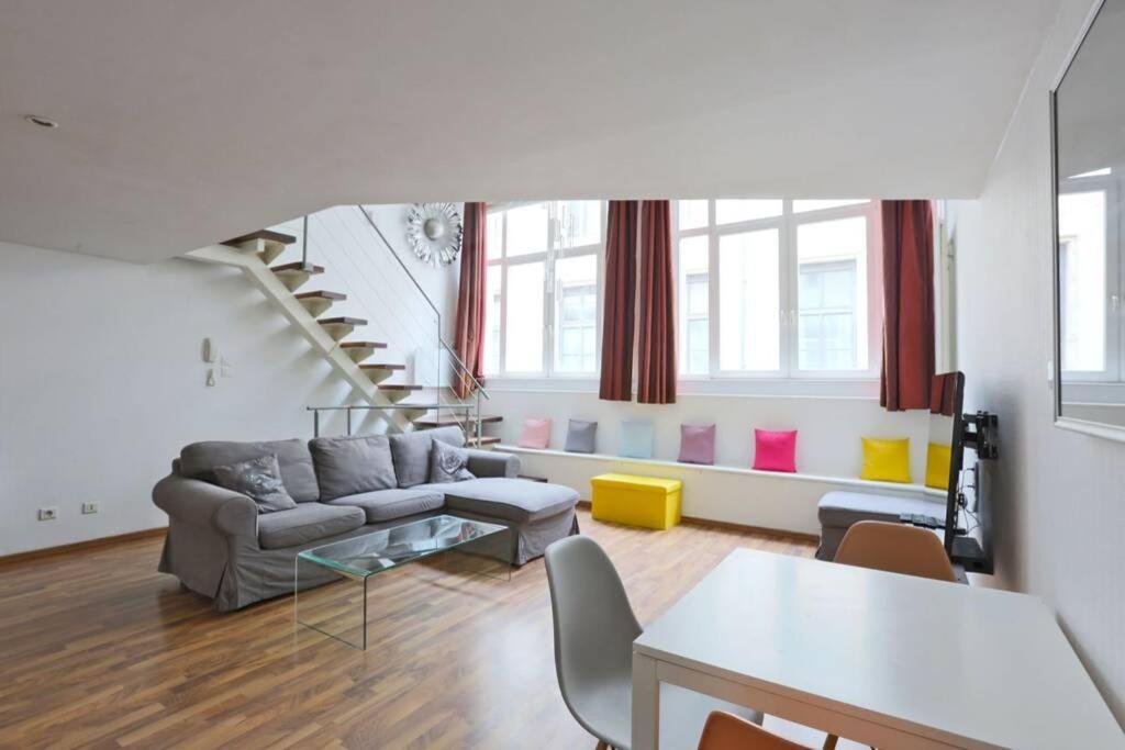 Ideal Pros Et Tourisme - Le Loft De Guise Avec Parking Prive Leilighet Nancy Eksteriør bilde