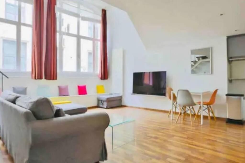 Ideal Pros Et Tourisme - Le Loft De Guise Avec Parking Prive Leilighet Nancy Eksteriør bilde